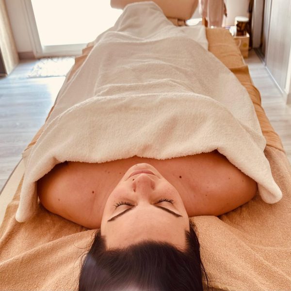 Massage fertilité avec Sandrine Vanin